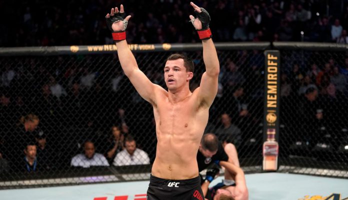 Alexander hernandez denonce l'UFC pour un placement preliminaire irrespectueux cela suscite une telle rage en moi