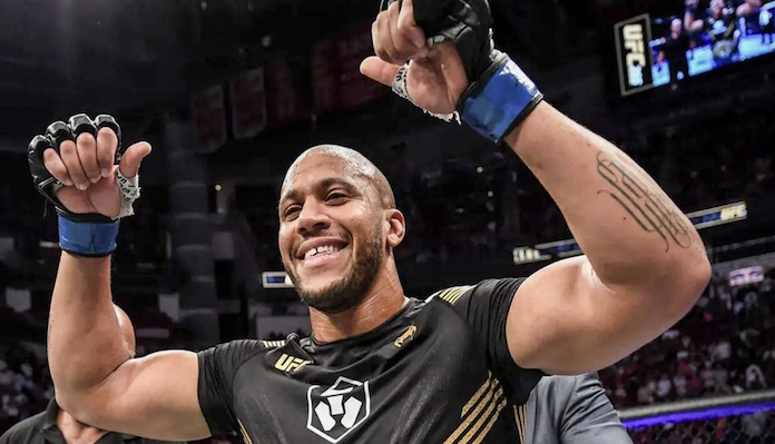 Ciryl gane redevient champion interimaire des poids lourds en dominant alex pereira